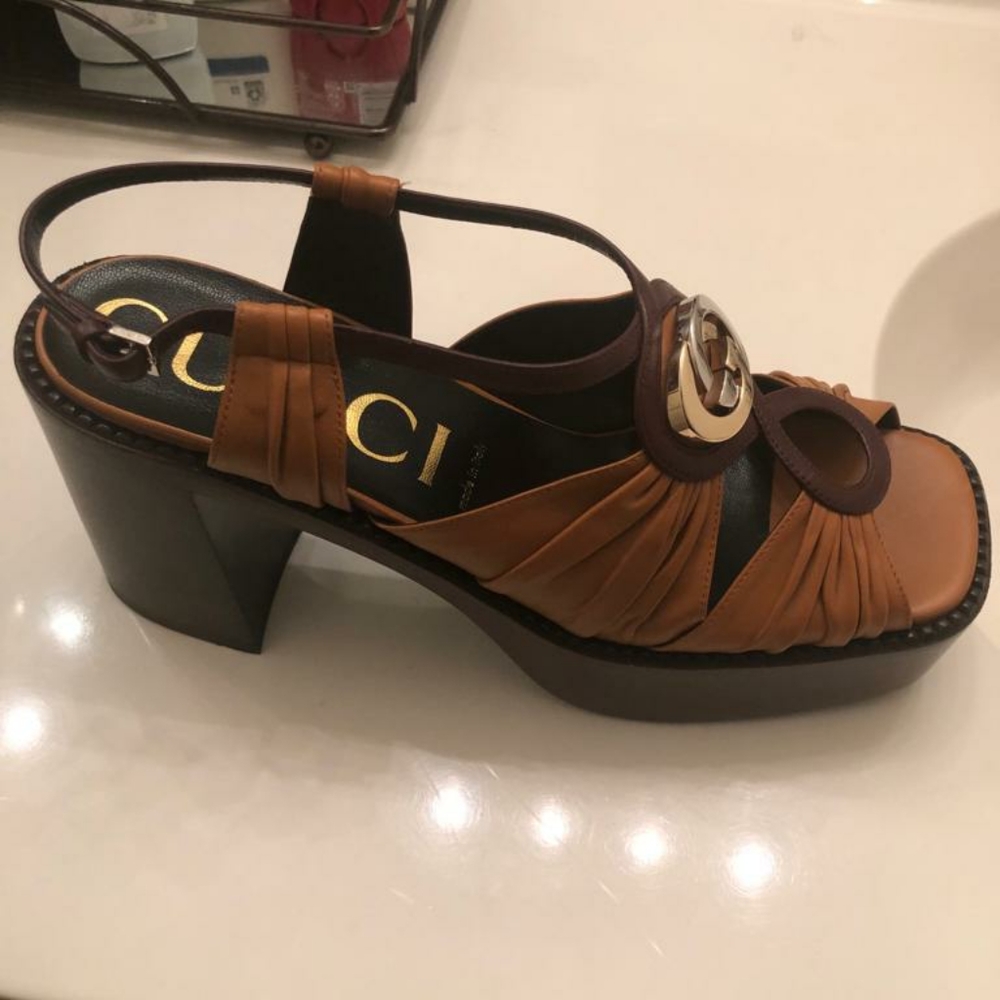 GUCCI Leather Printed Slingback Sandals